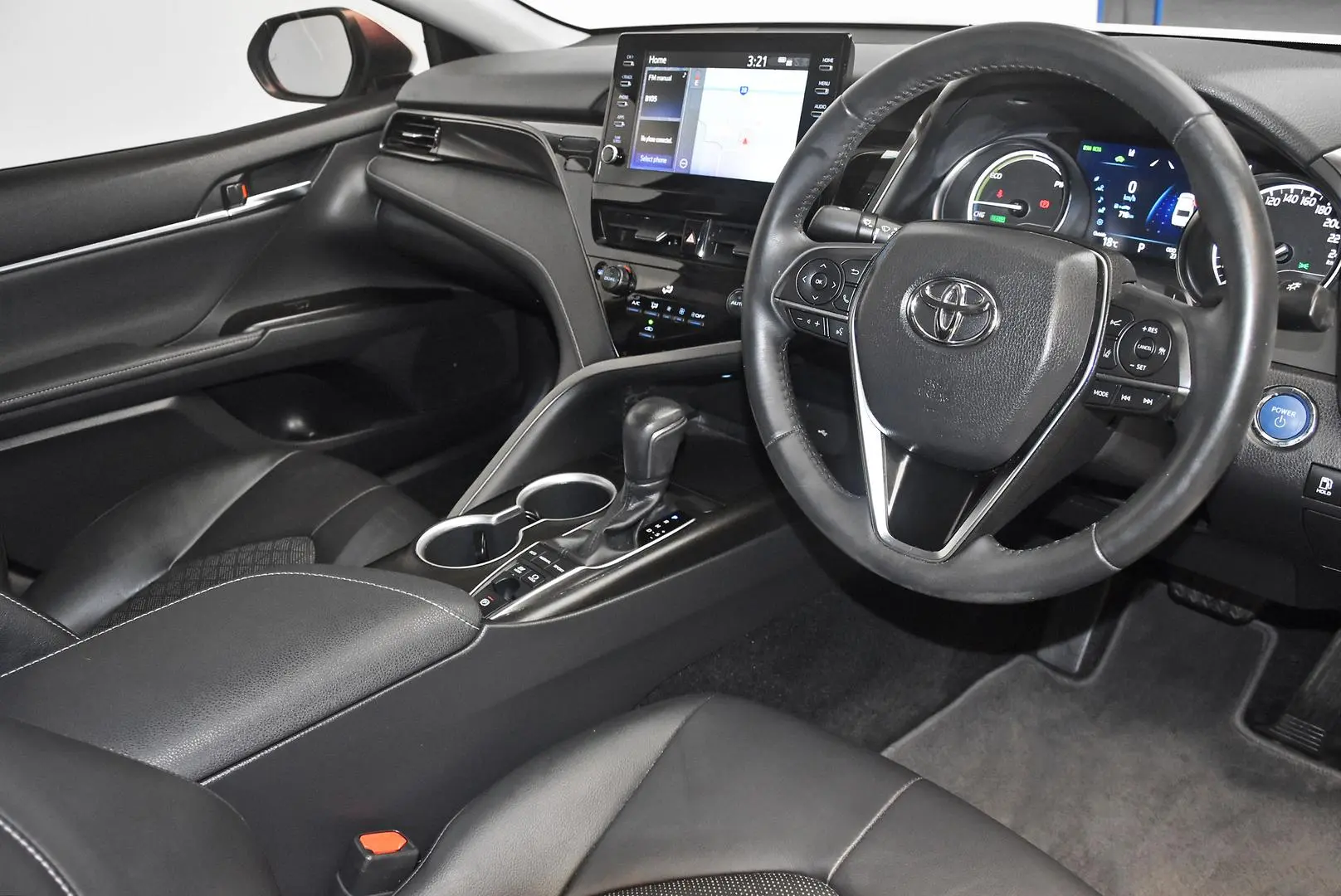 2022 Toyota Camry Gallery Image 8