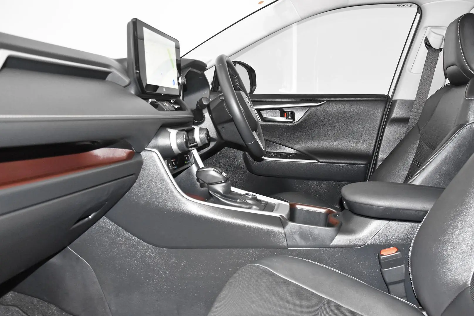 2024 Toyota RAV4 Gallery Image 18