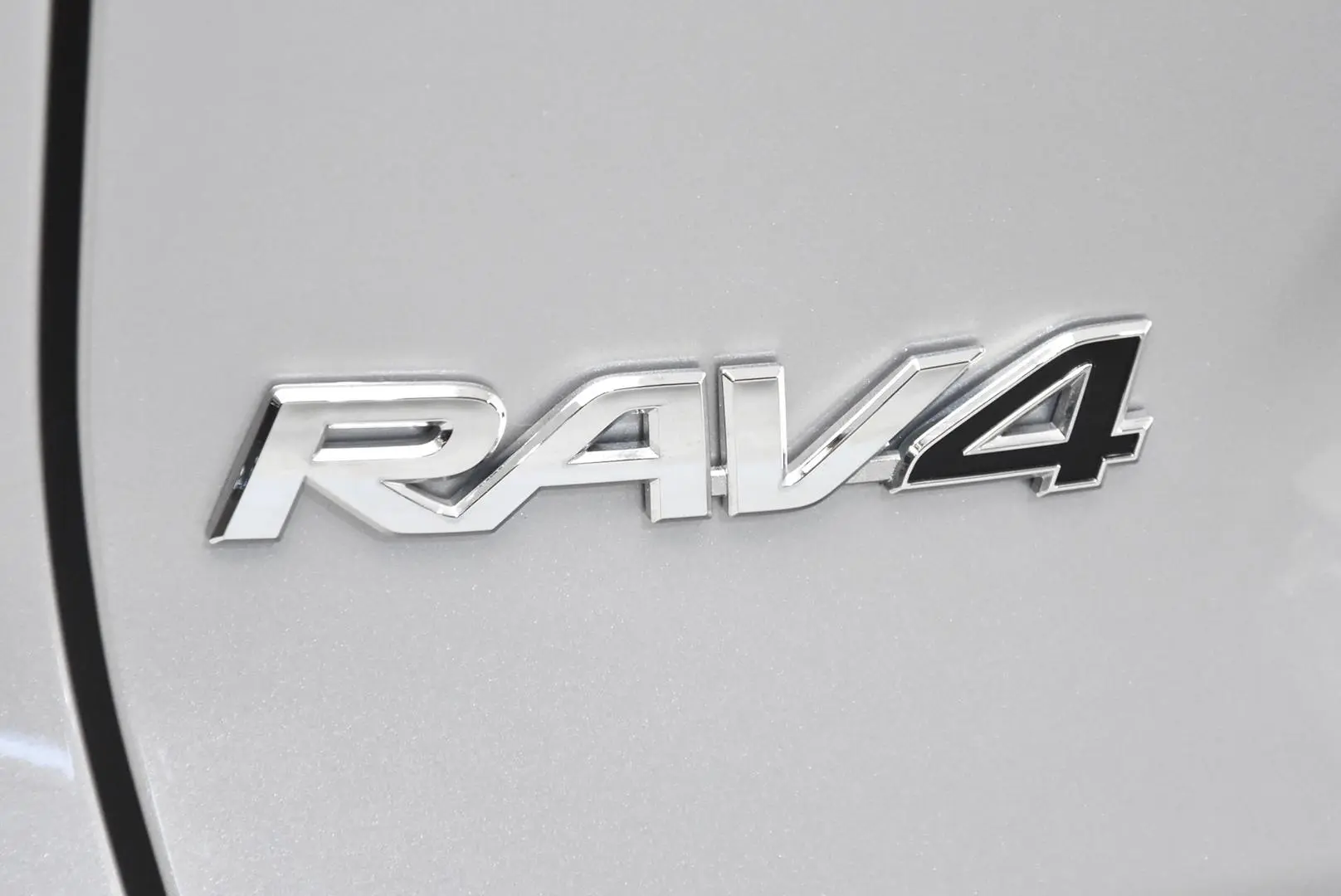 2024 Toyota RAV4 Gallery Image 7