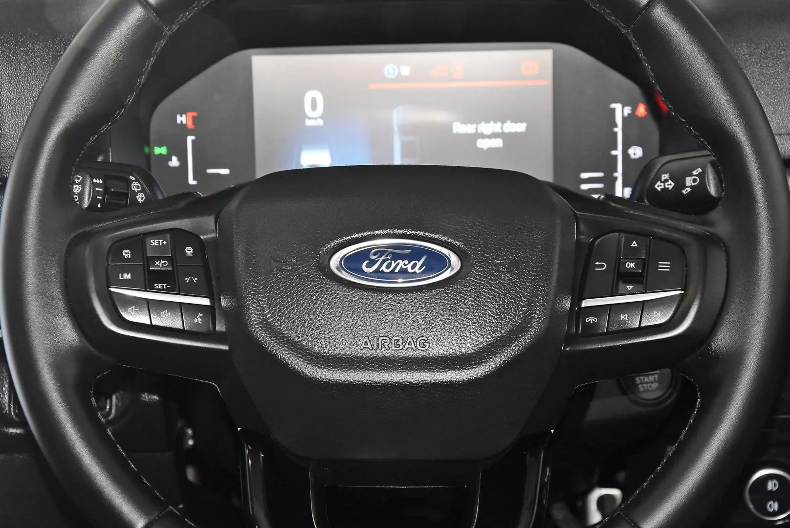 2025 Ford Everest Gallery Image 15