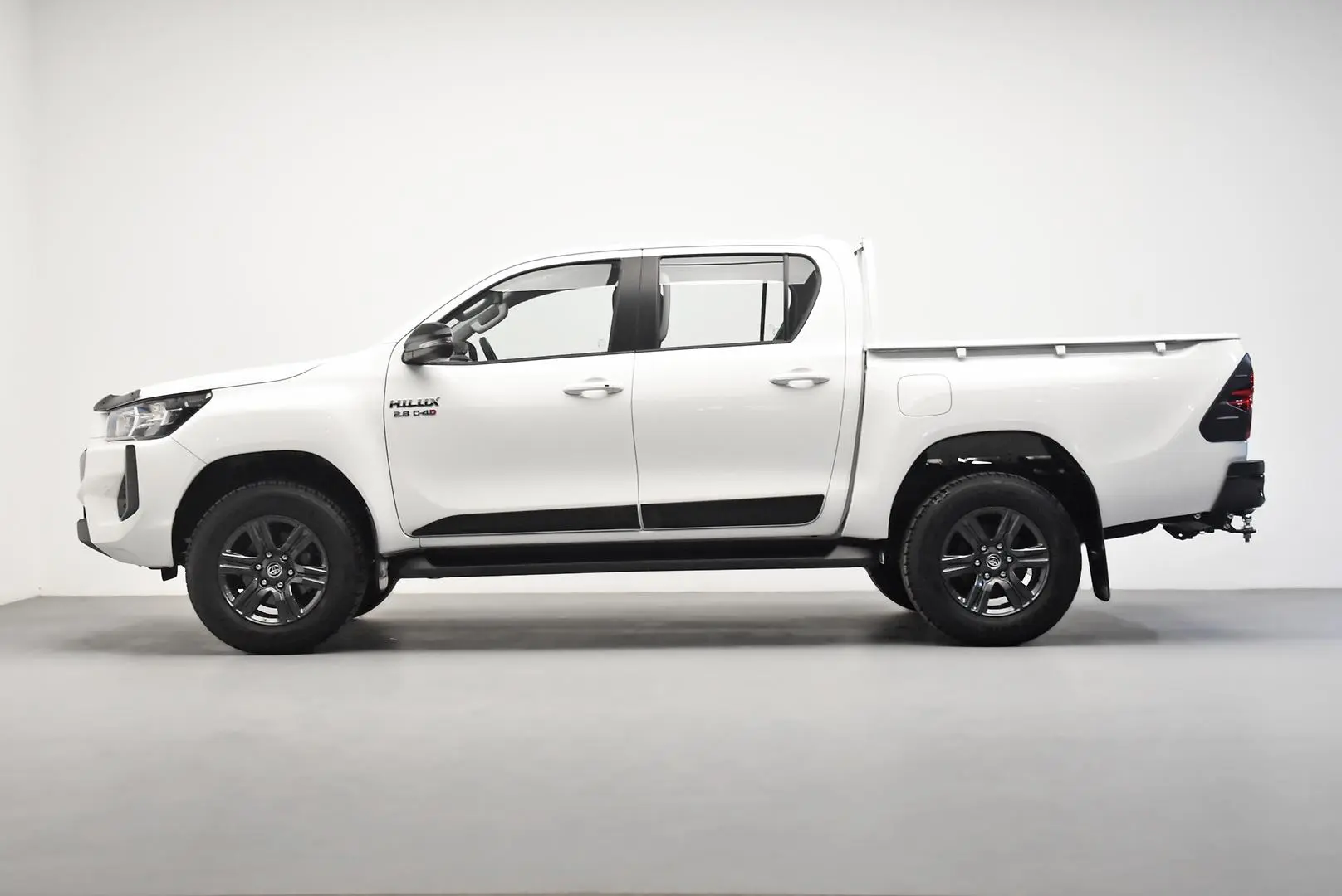 2024 Toyota Hilux Gallery Image 4