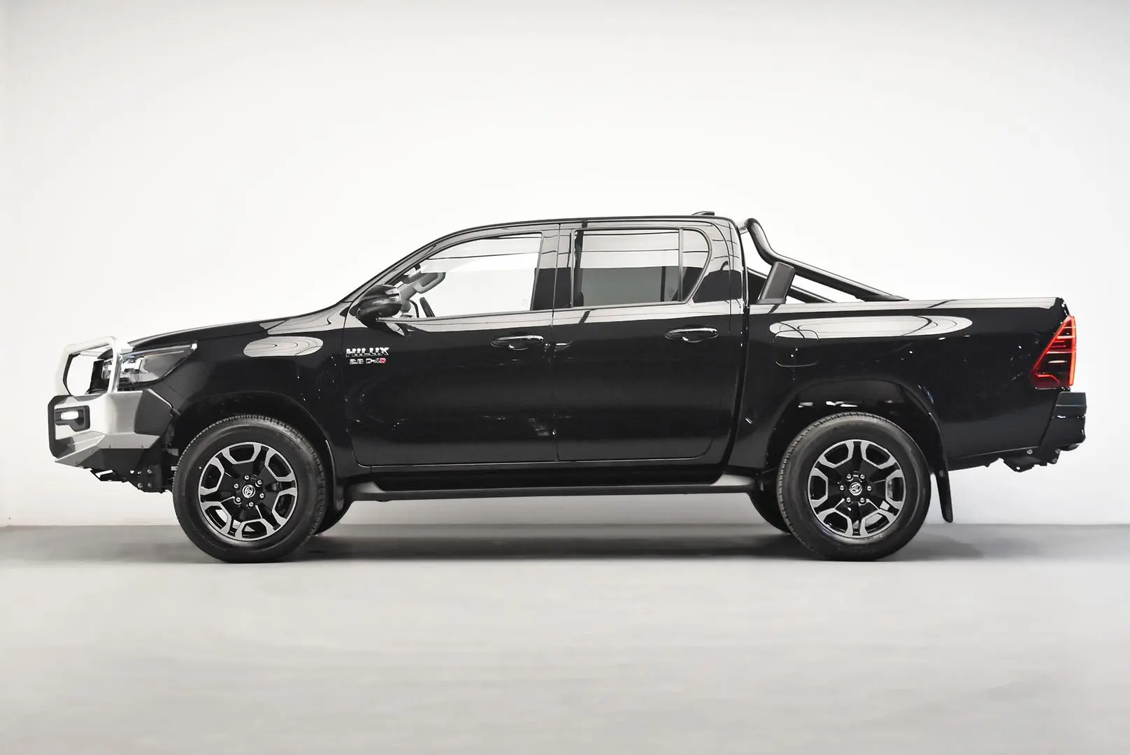 2025 Toyota Hilux Gallery Image 4