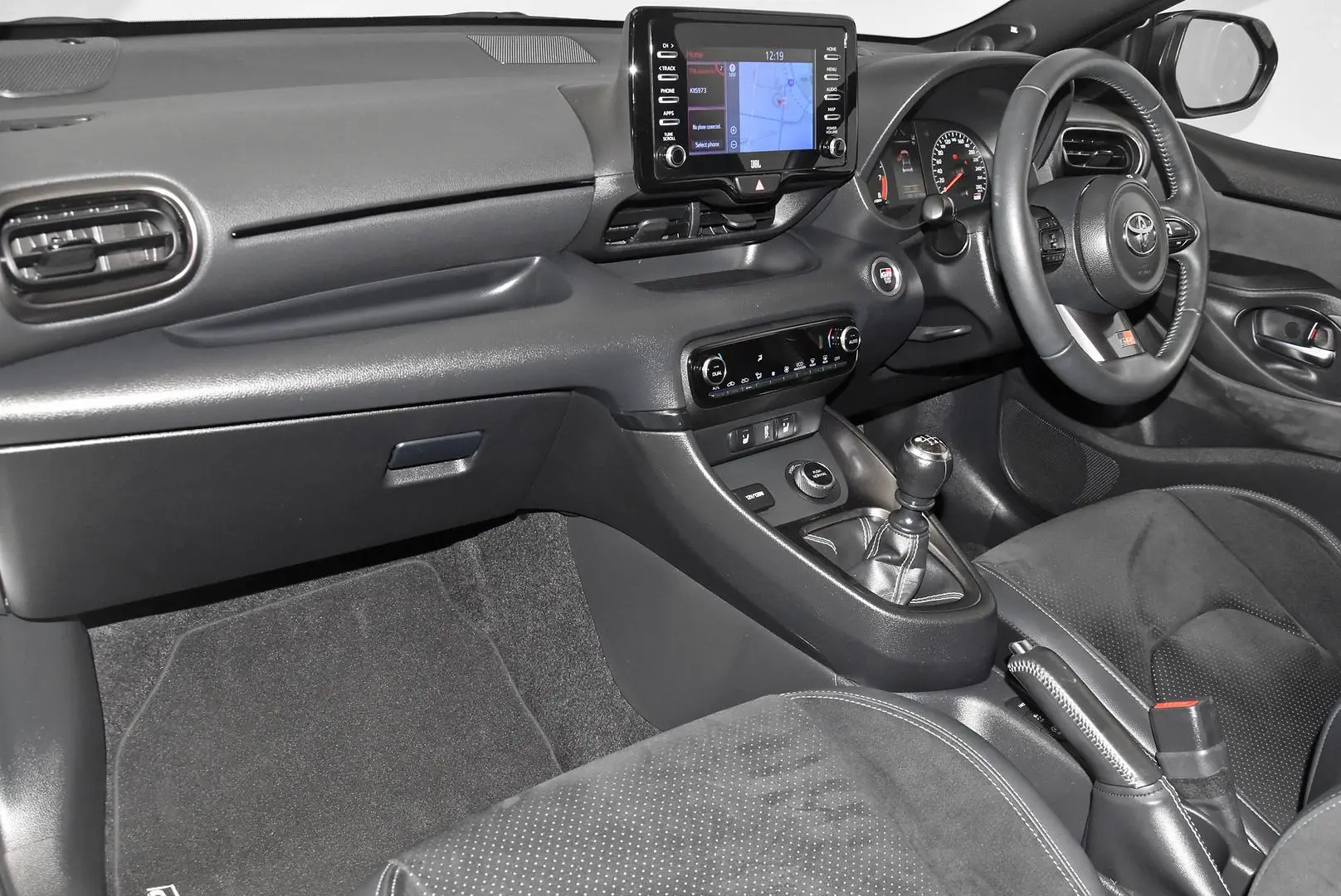 2021 Toyota Yaris Gallery Image 18