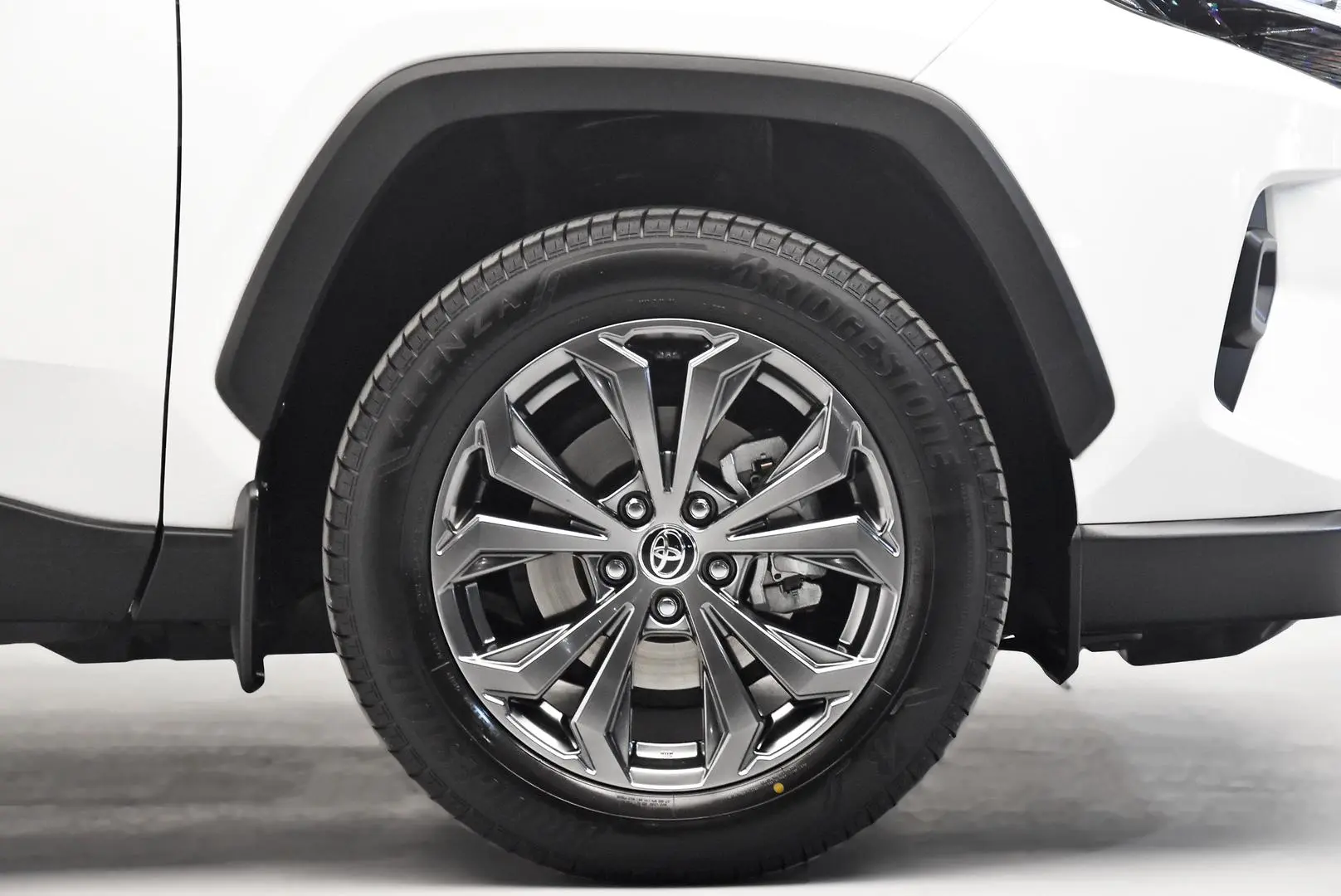 2024 Toyota RAV4 Gallery Image 23