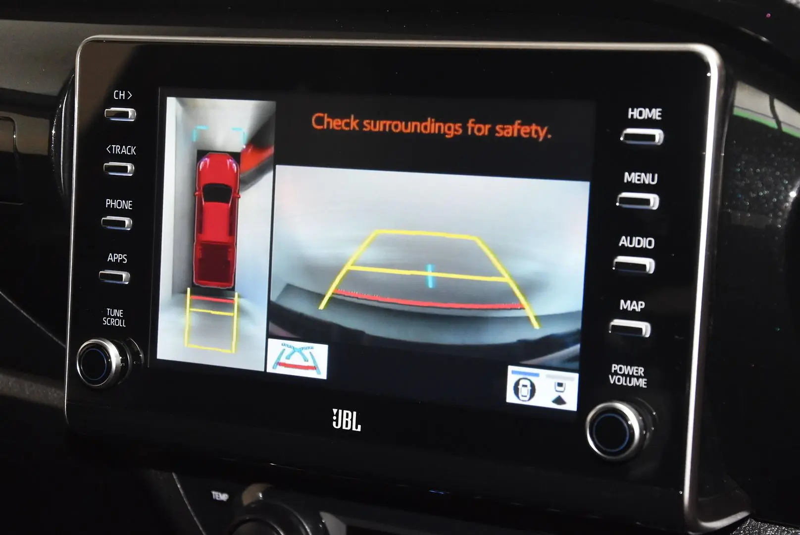 2024 Toyota Hilux Gallery Image 14