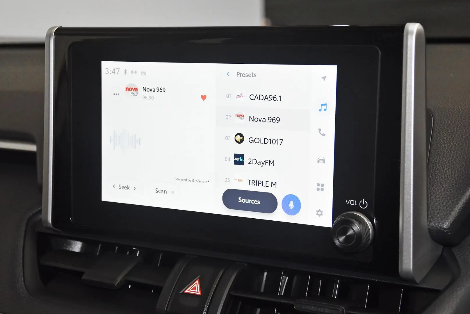 2025 Toyota RAV4 Gallery Image 12