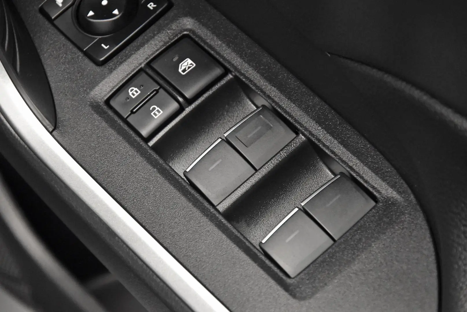 2025 Toyota RAV4 Gallery Image 10