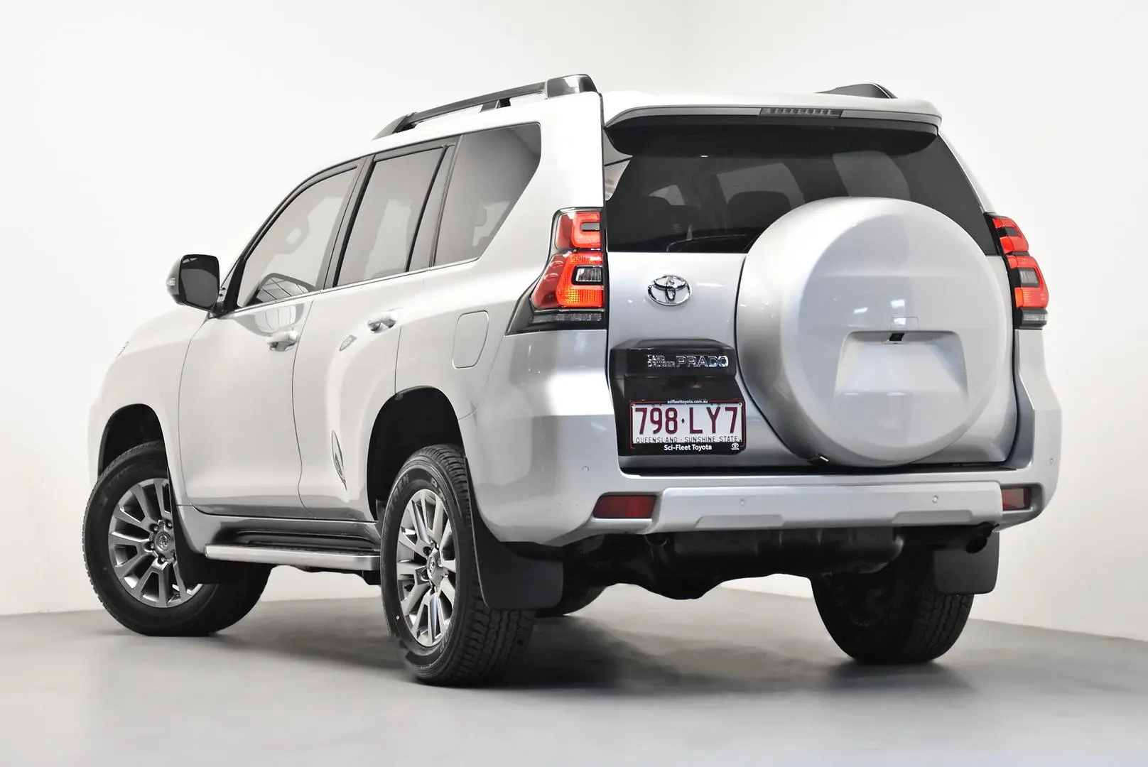 2021 Toyota Landcruiser Prado Gallery Image 5