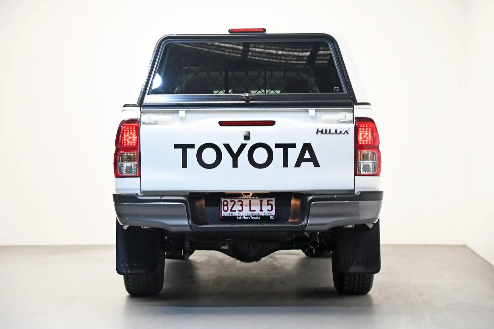 2023 Toyota Hilux Gallery Image 6