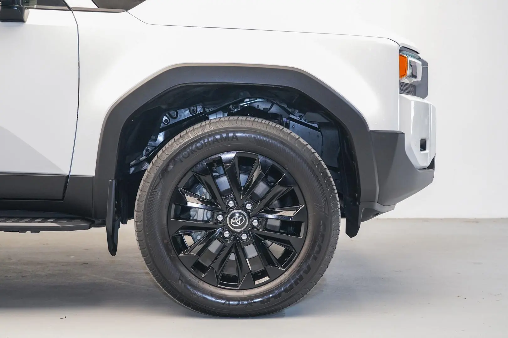 2024 Toyota Landcruiser Prado Gallery Image 5
