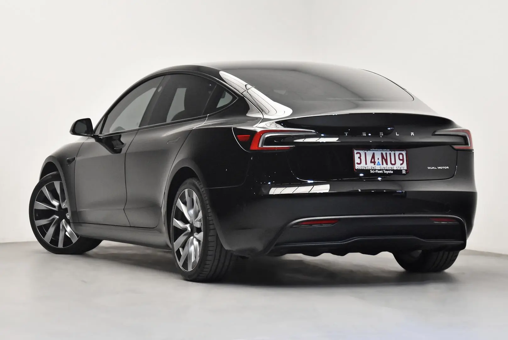 2024 Tesla Model 3 Gallery Image 5