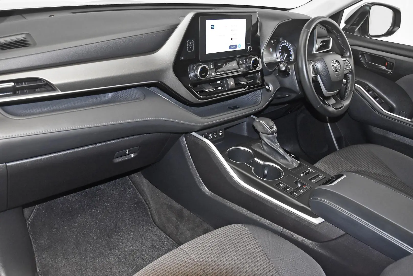 2023 Toyota Kluger Gallery Image 16