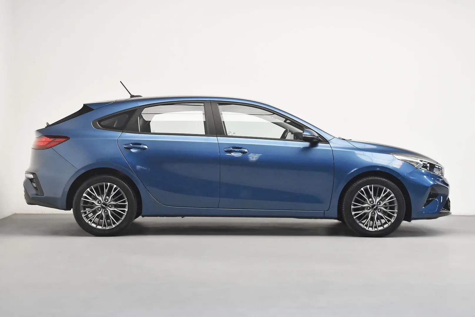 2021 Kia Cerato Gallery Image 3