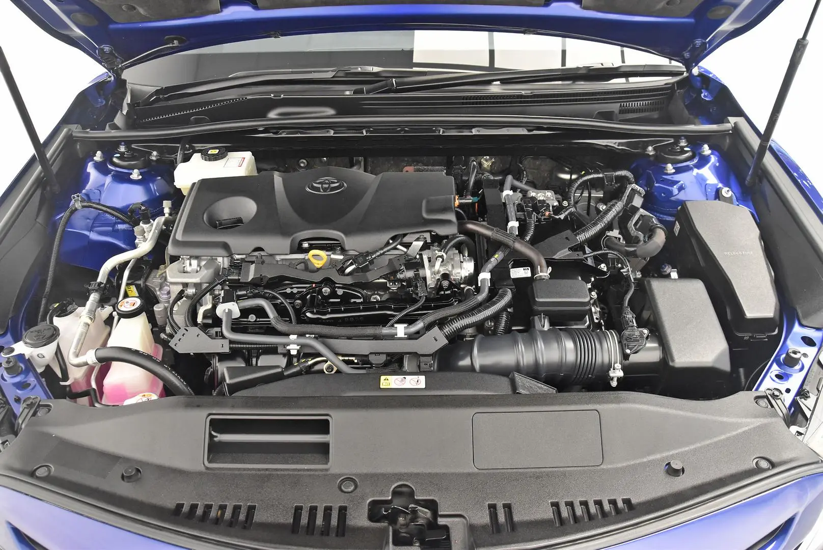 2020 Toyota Camry Gallery Image 21