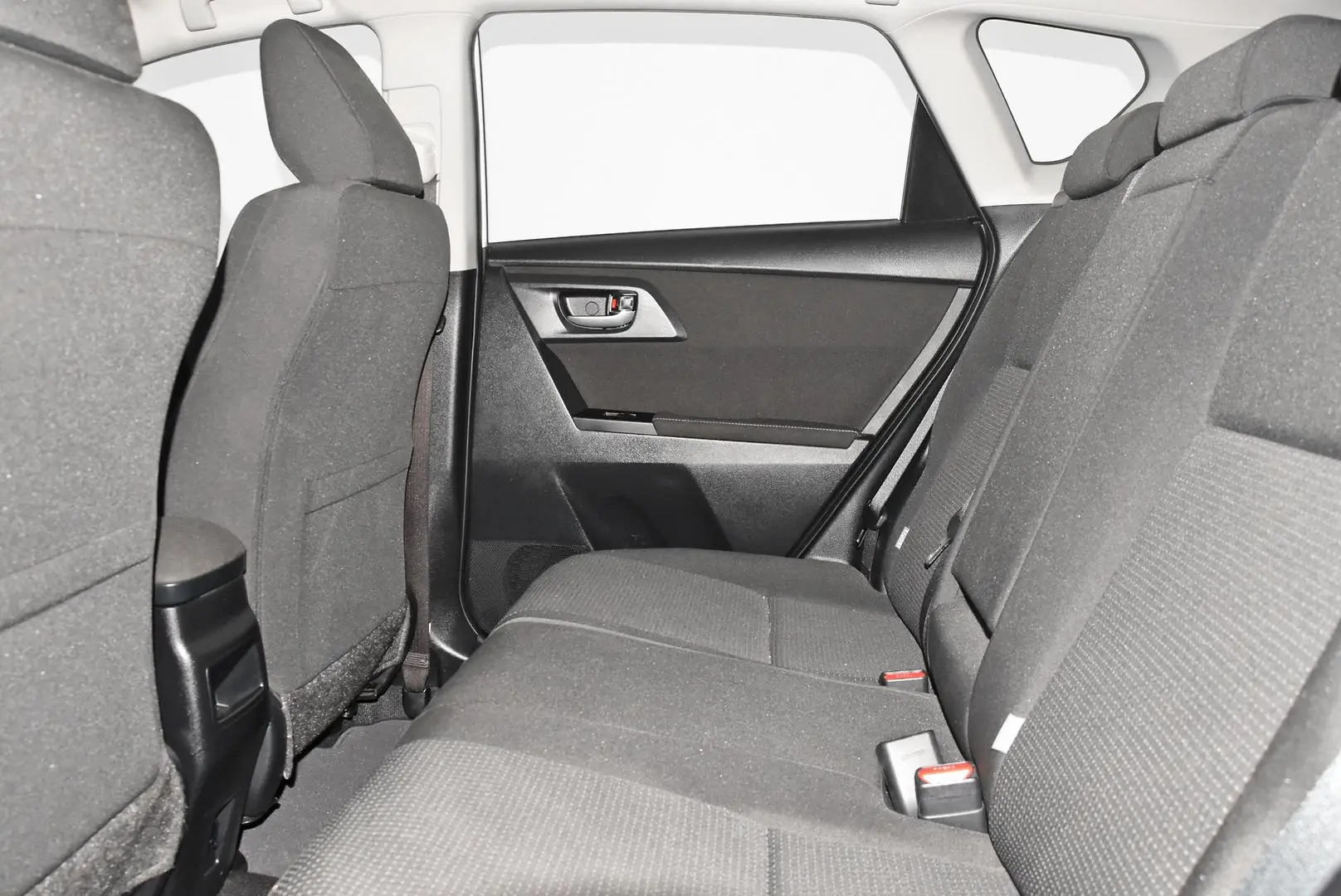 2015 Toyota Corolla Gallery Image 18