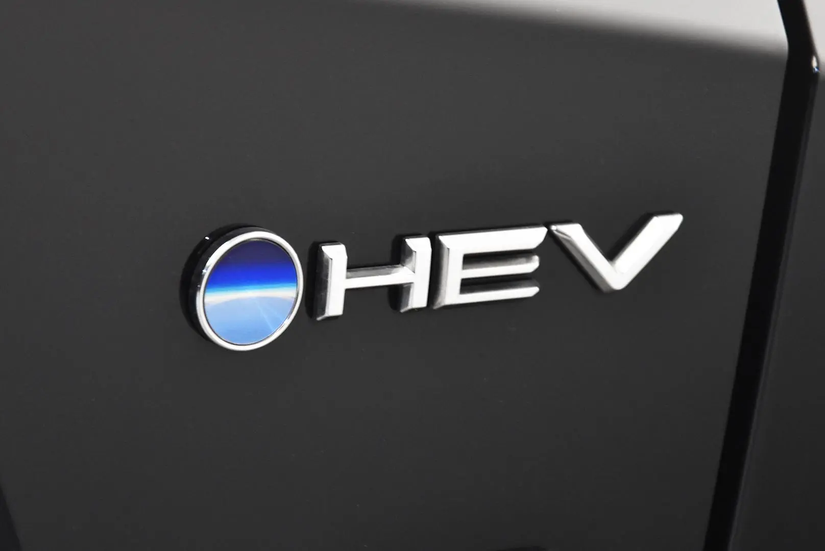 2023 Toyota C-HR Gallery Image 7