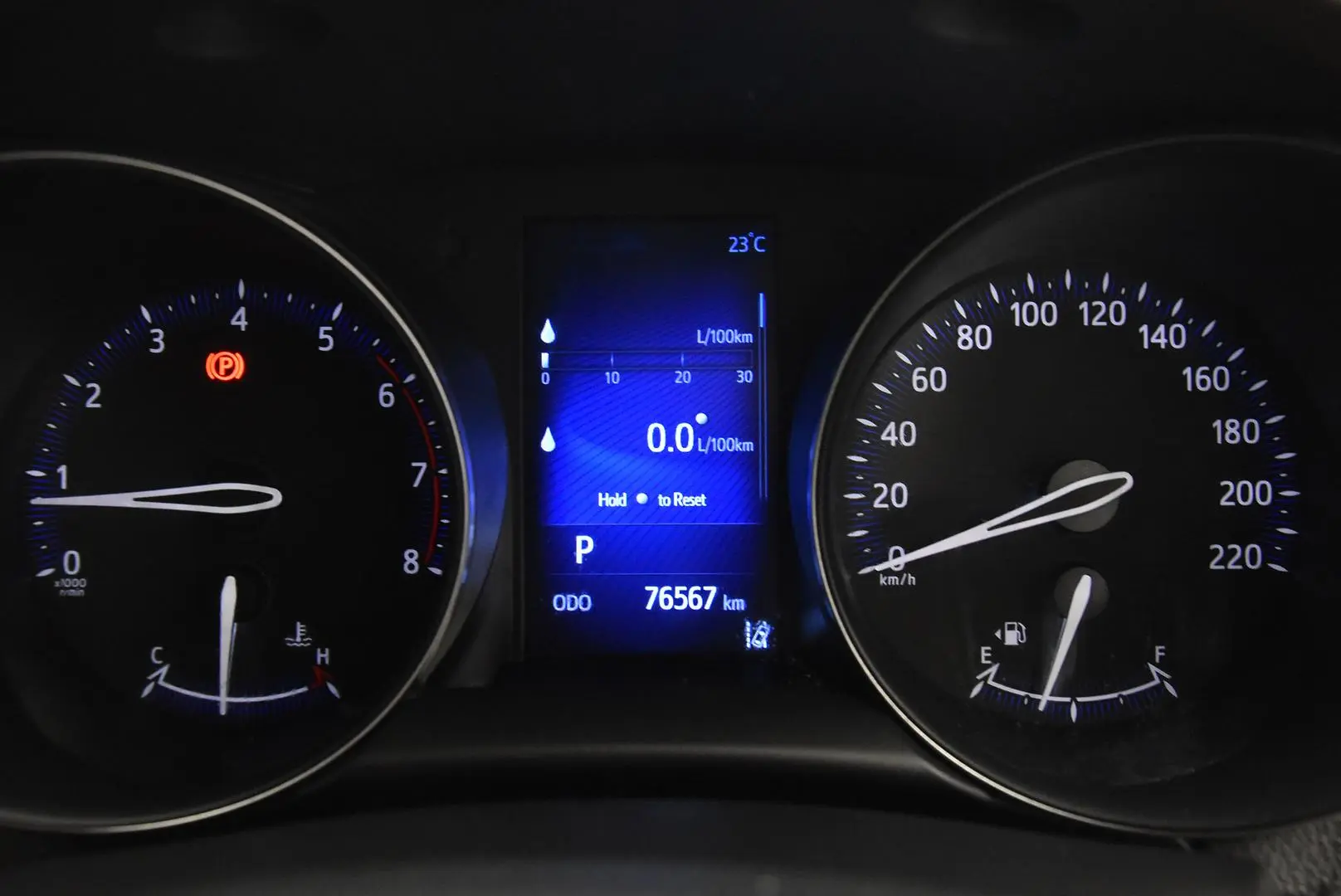 2018 Toyota C-HR Gallery Image 11