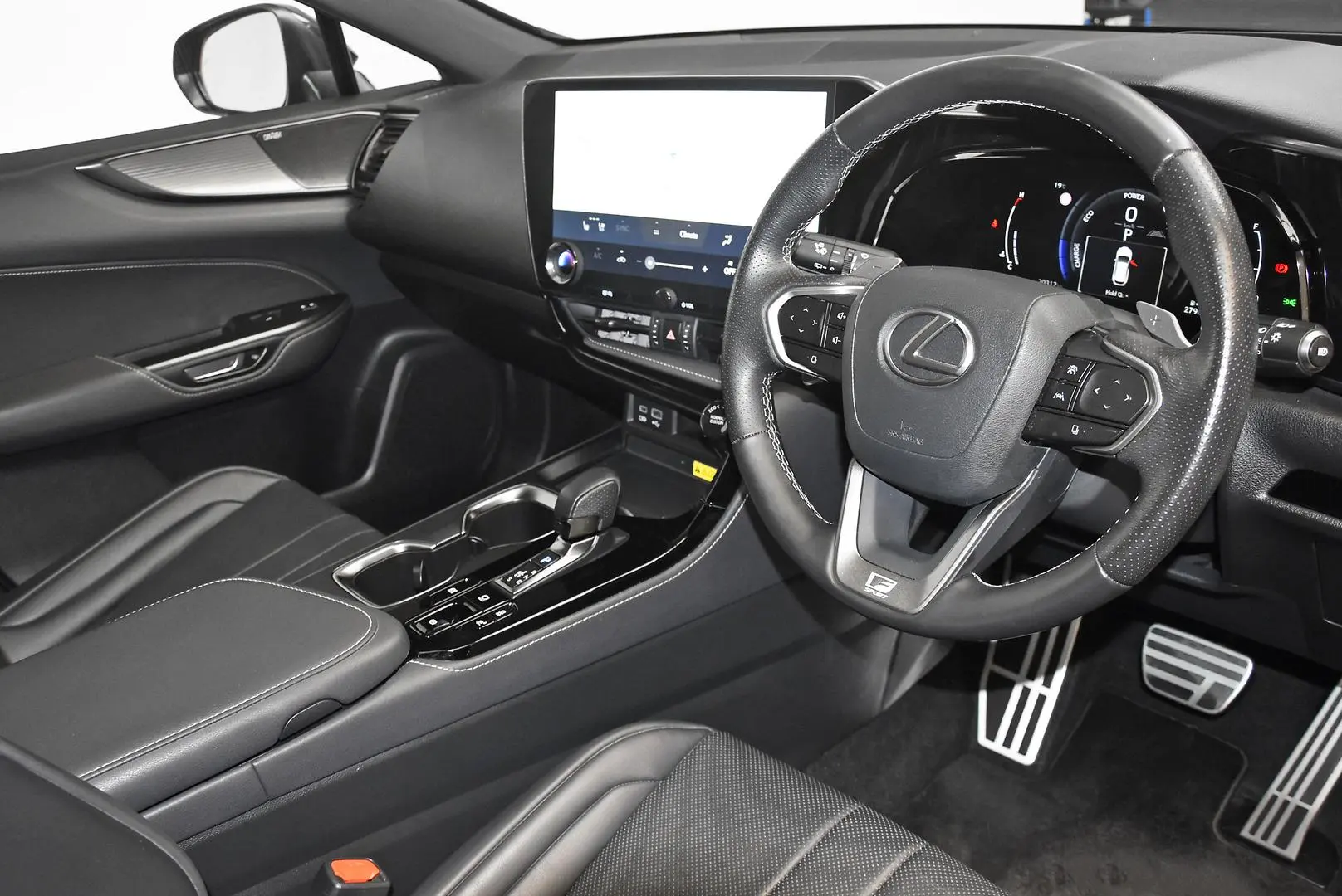 2022 Lexus NX Gallery Image 8