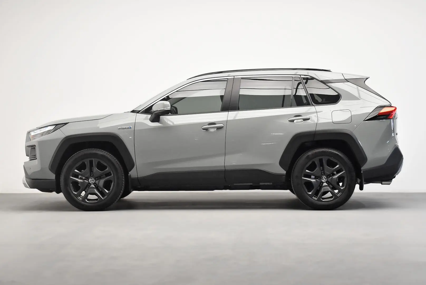 2024 Toyota RAV4 Gallery Image 4