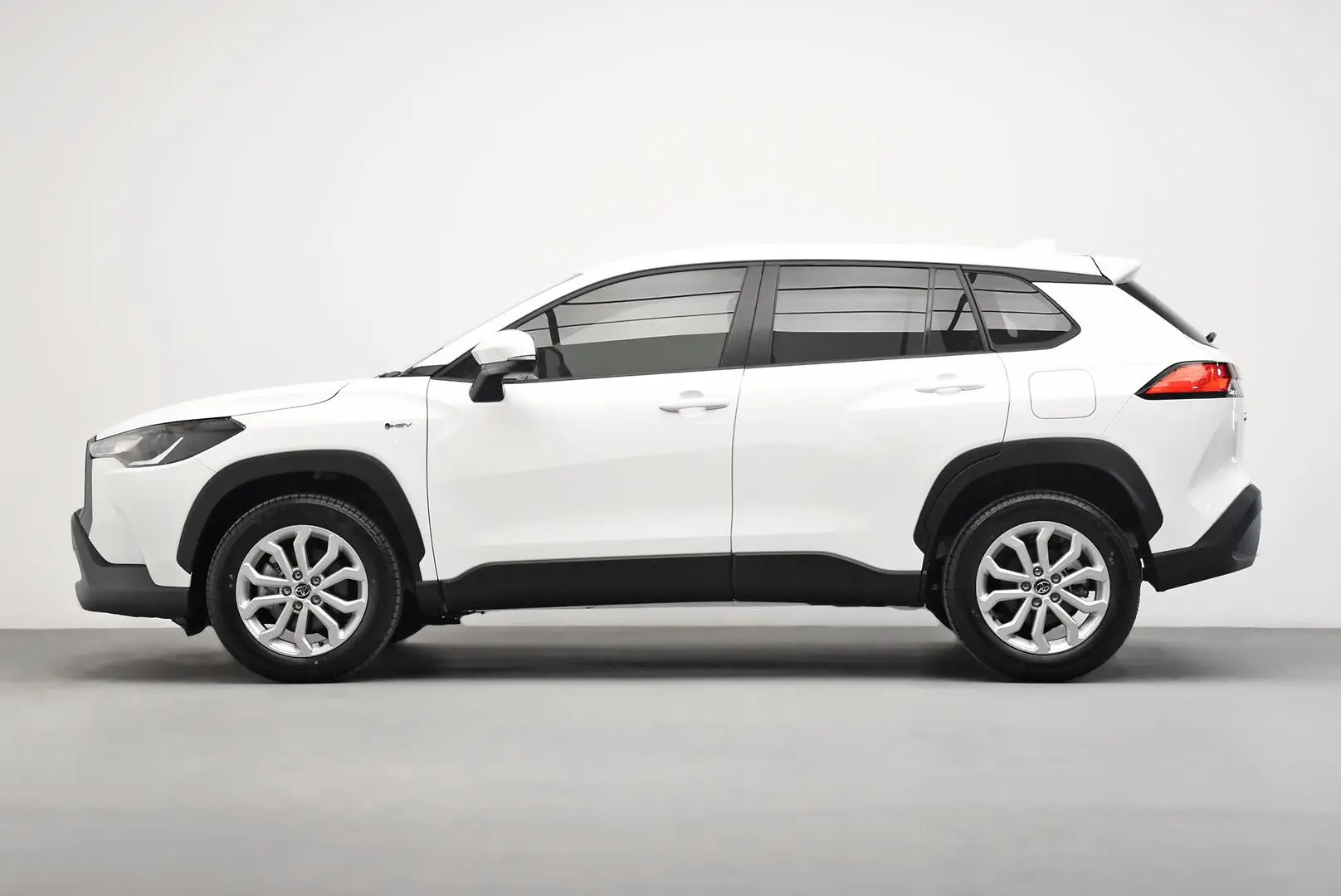 2025 Toyota Corolla Cross Gallery Image 4