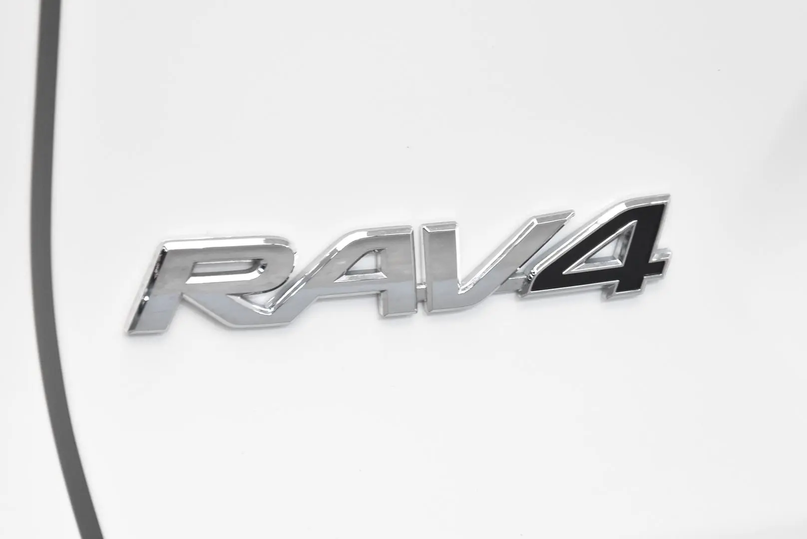 2025 Toyota RAV4 Gallery Image 7