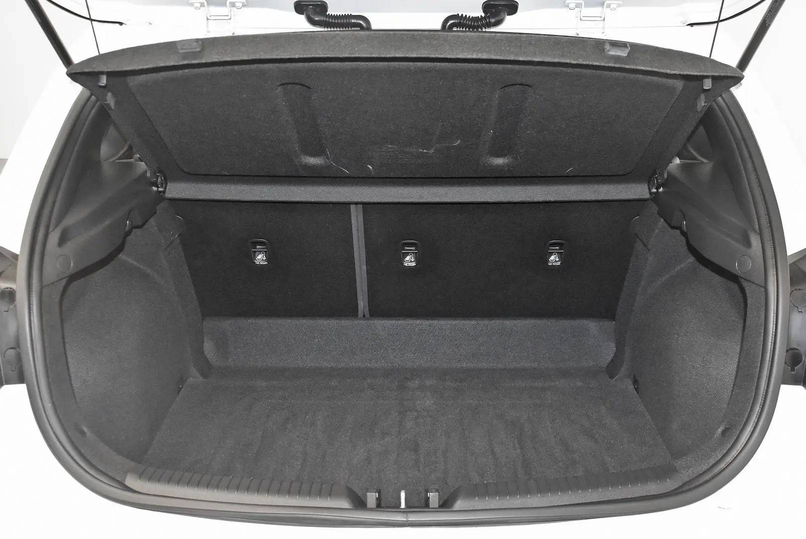 2022 Hyundai i30 Gallery Image 19