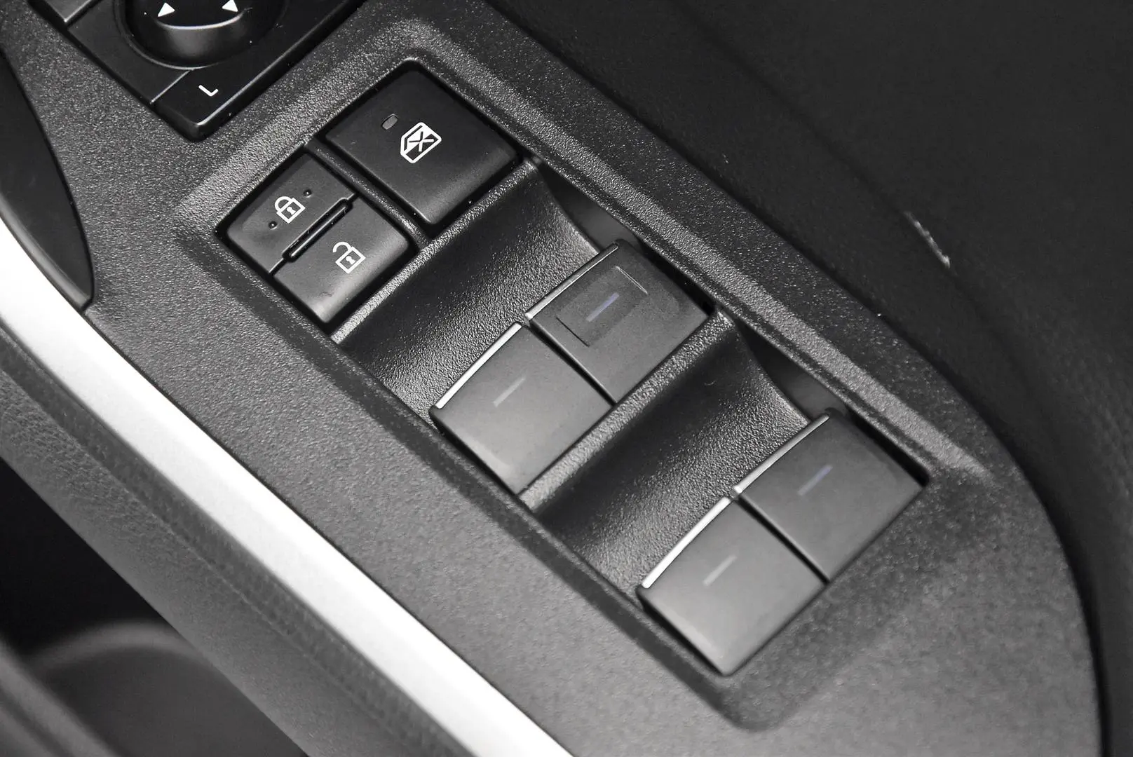 2024 Toyota RAV4 Gallery Image 10