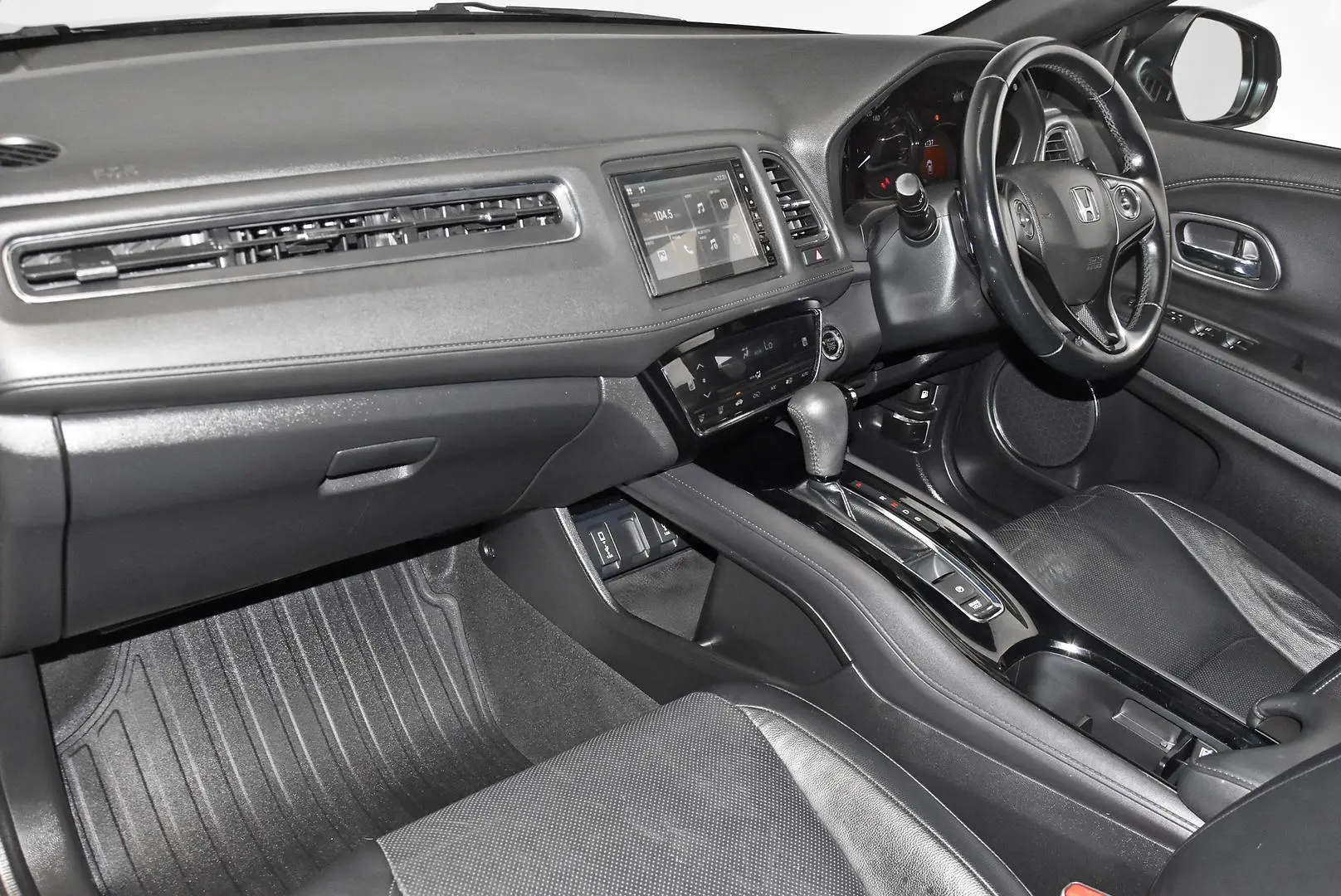 2020 Honda HR-V Gallery Image 17