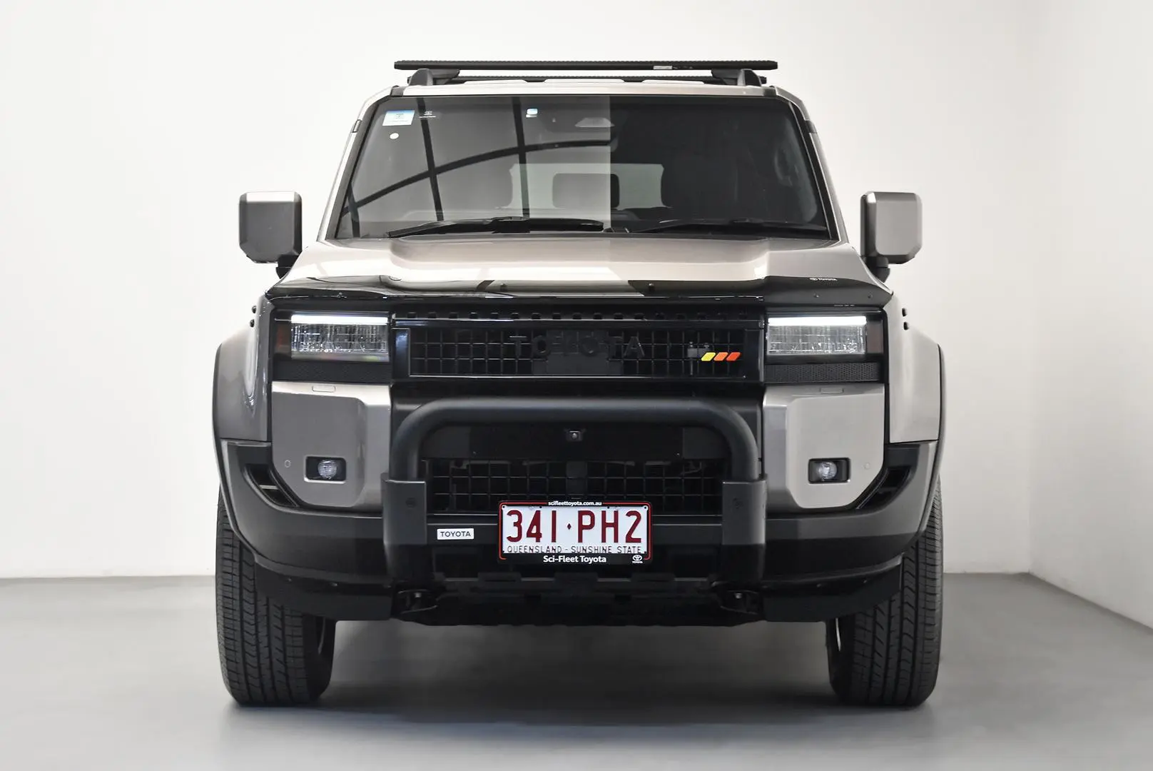 2025 Toyota Landcruiser Prado Gallery Image 2