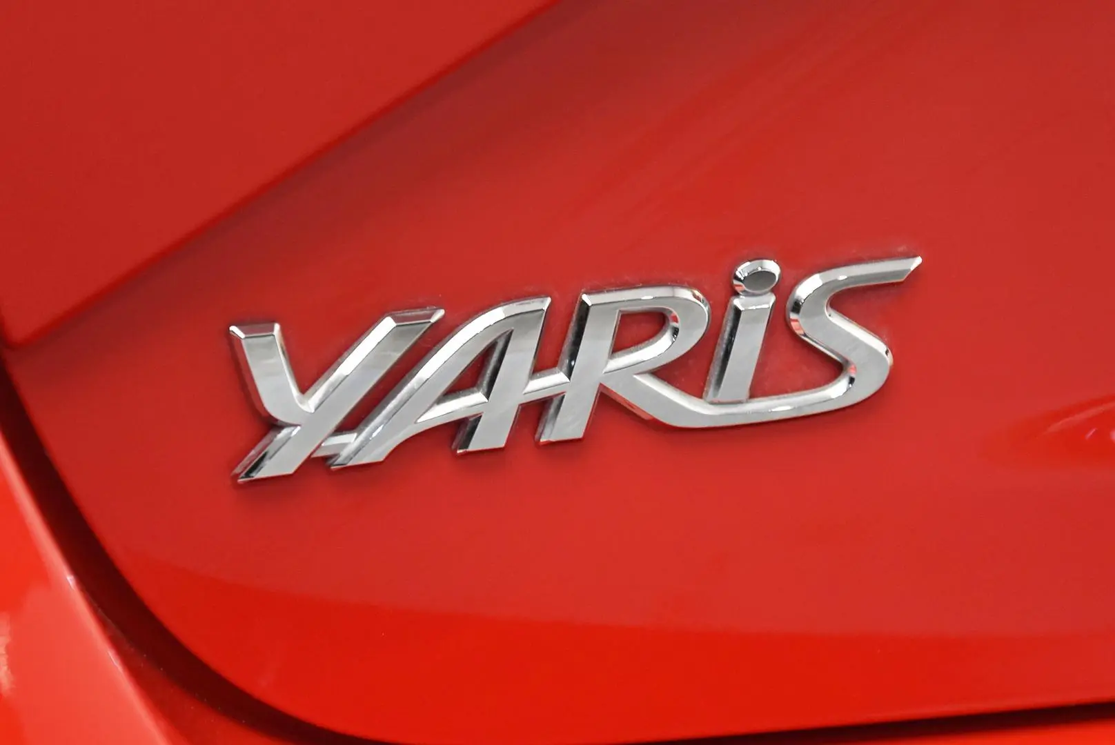 2020 Toyota Yaris Gallery Image 7