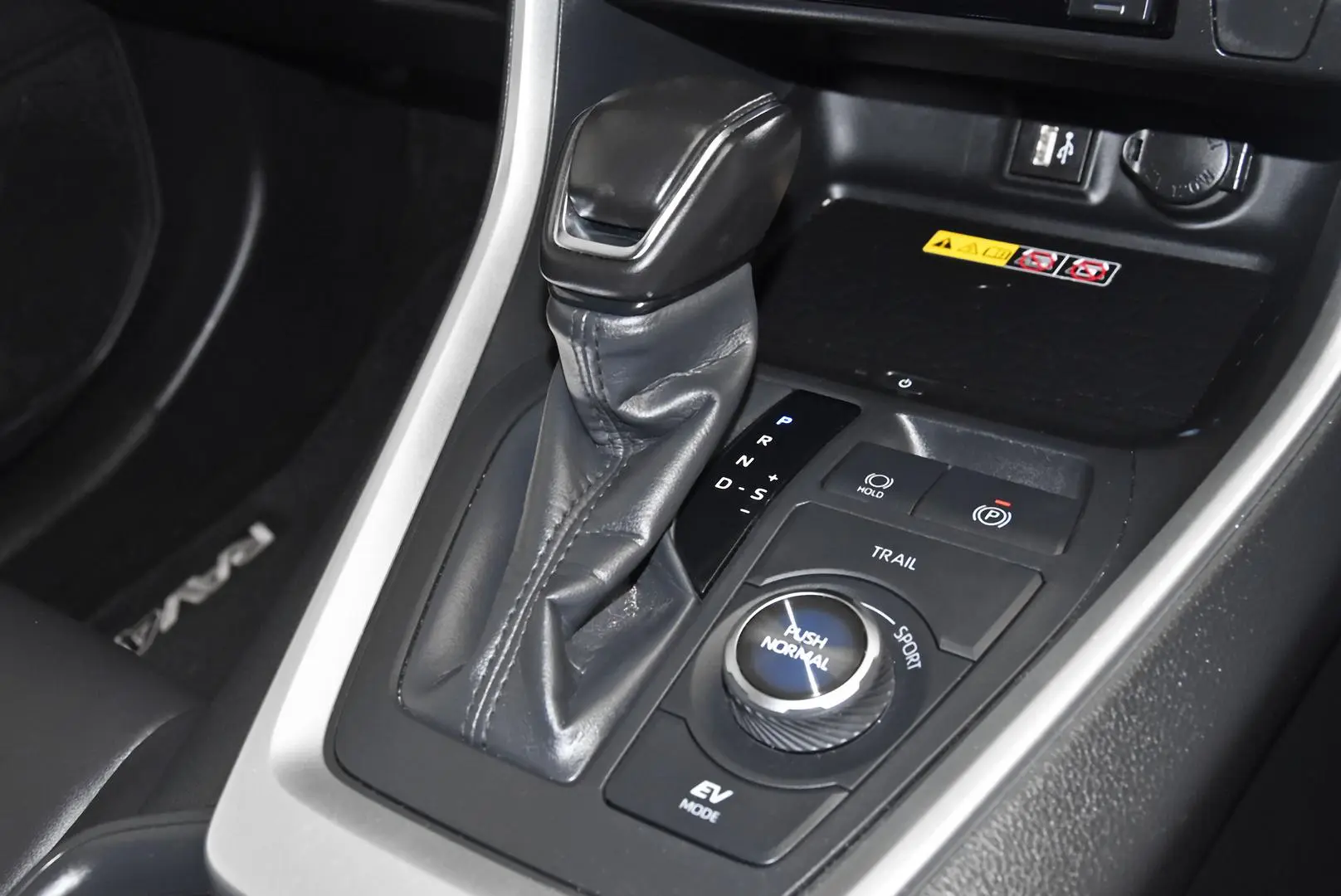 2024 Toyota RAV4 Gallery Image 14