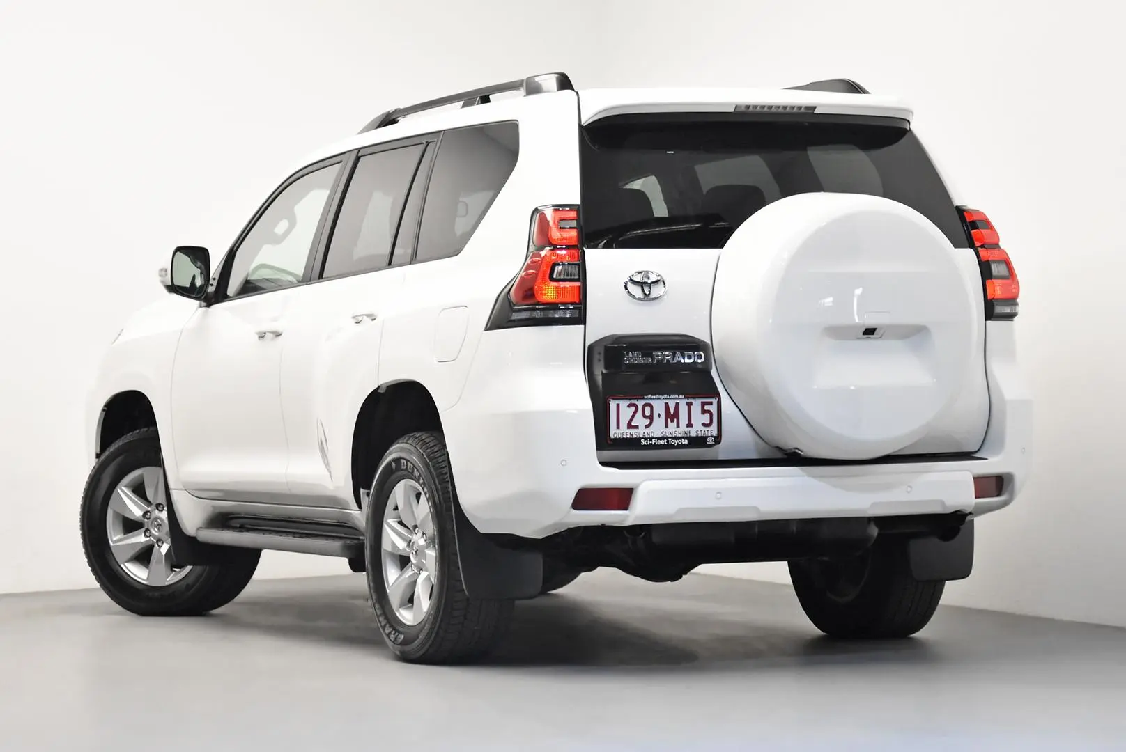 2023 Toyota Landcruiser Prado Gallery Image 5