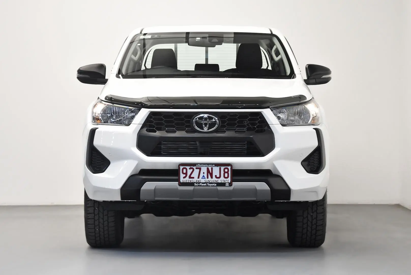 2025 Toyota Hilux Gallery Image 2