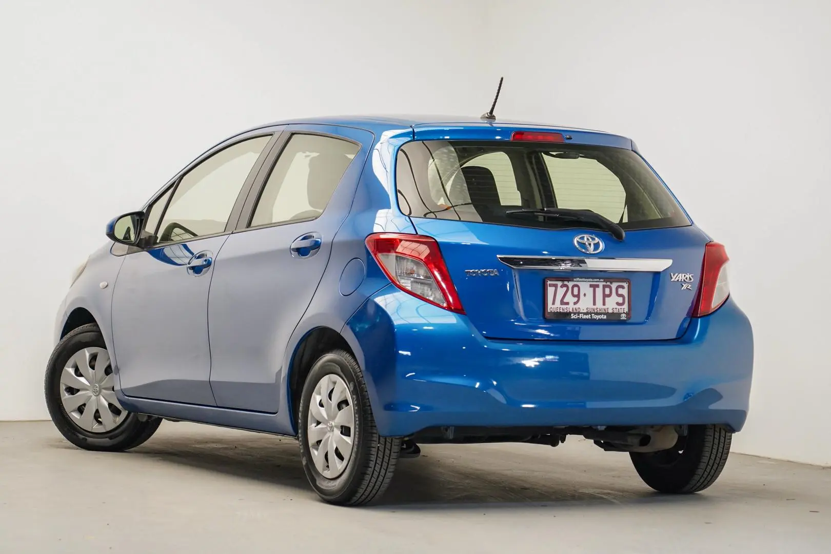 2013 Toyota Yaris Gallery Image 4