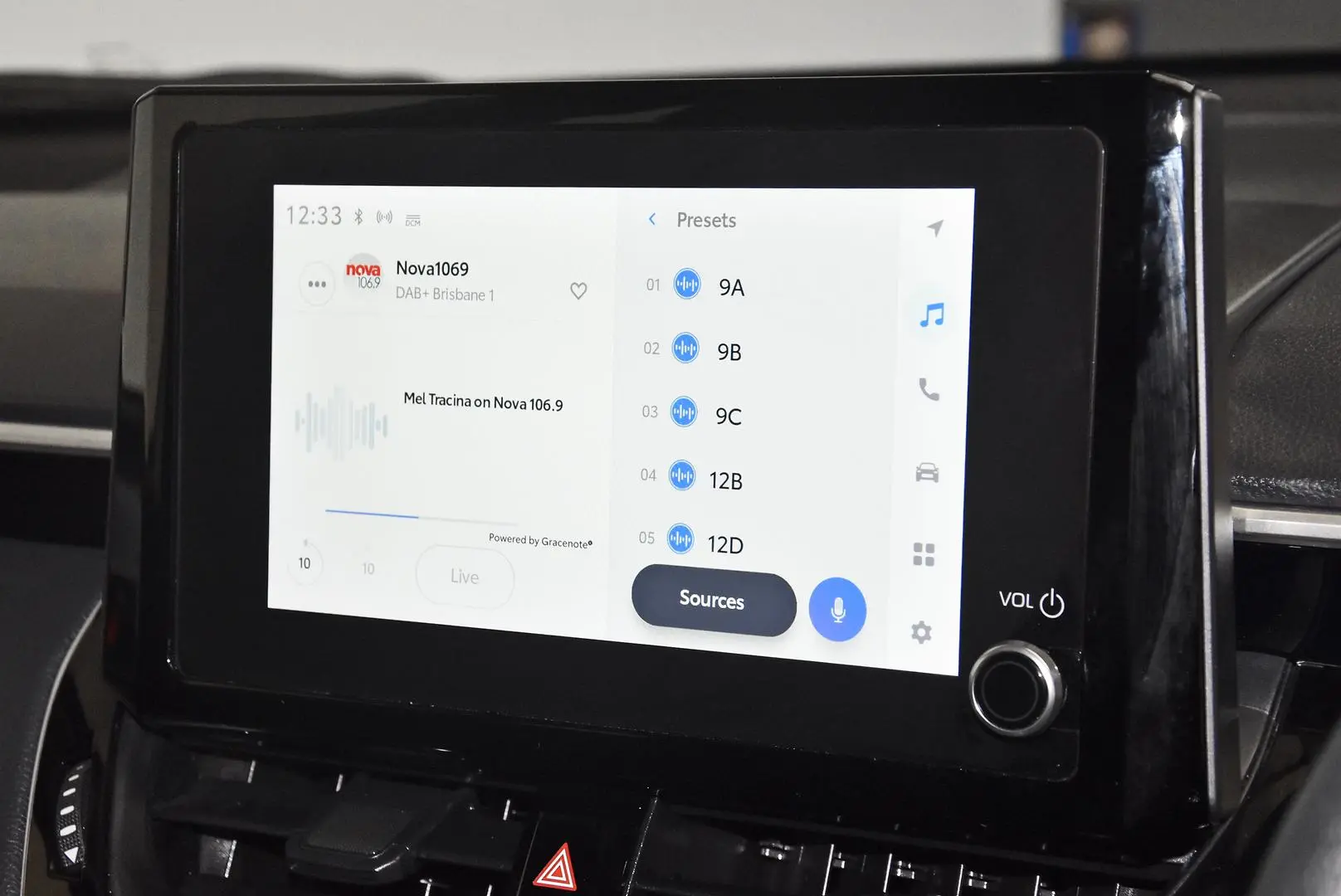 2025 Toyota Corolla Cross Gallery Image 12