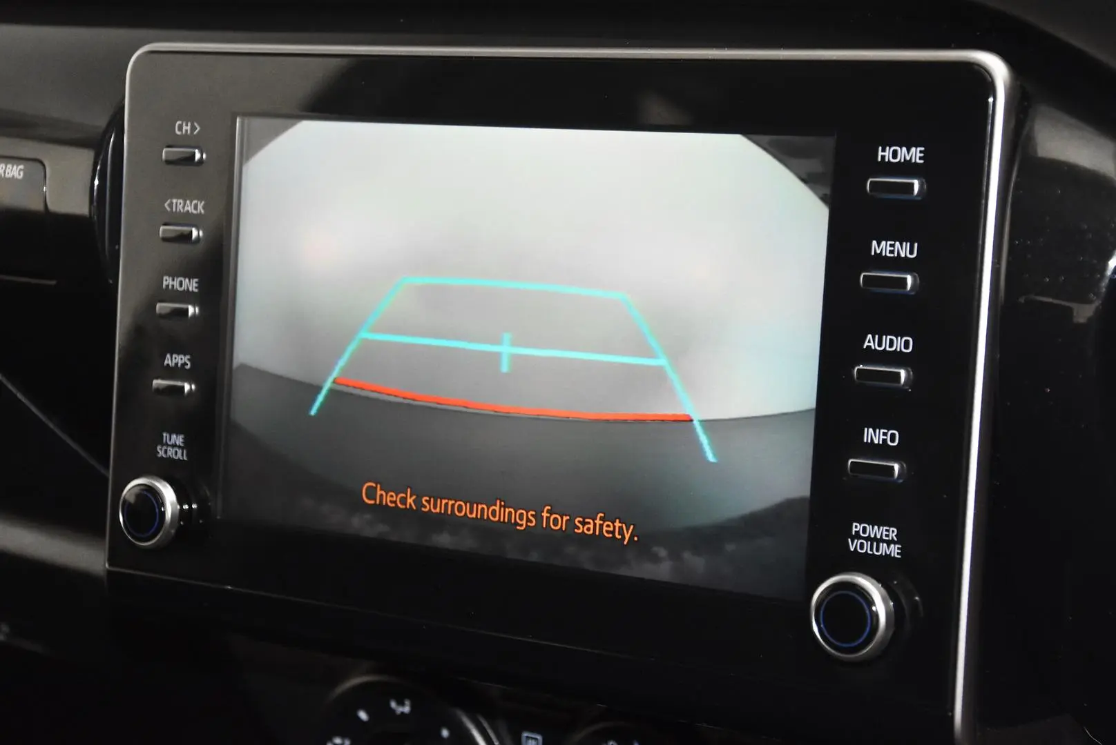 2021 Toyota Hilux Gallery Image 12