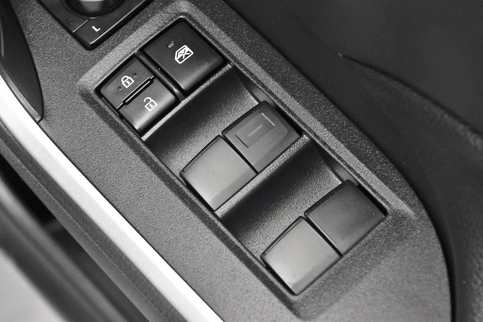 2024 Toyota RAV4 Gallery Image 10