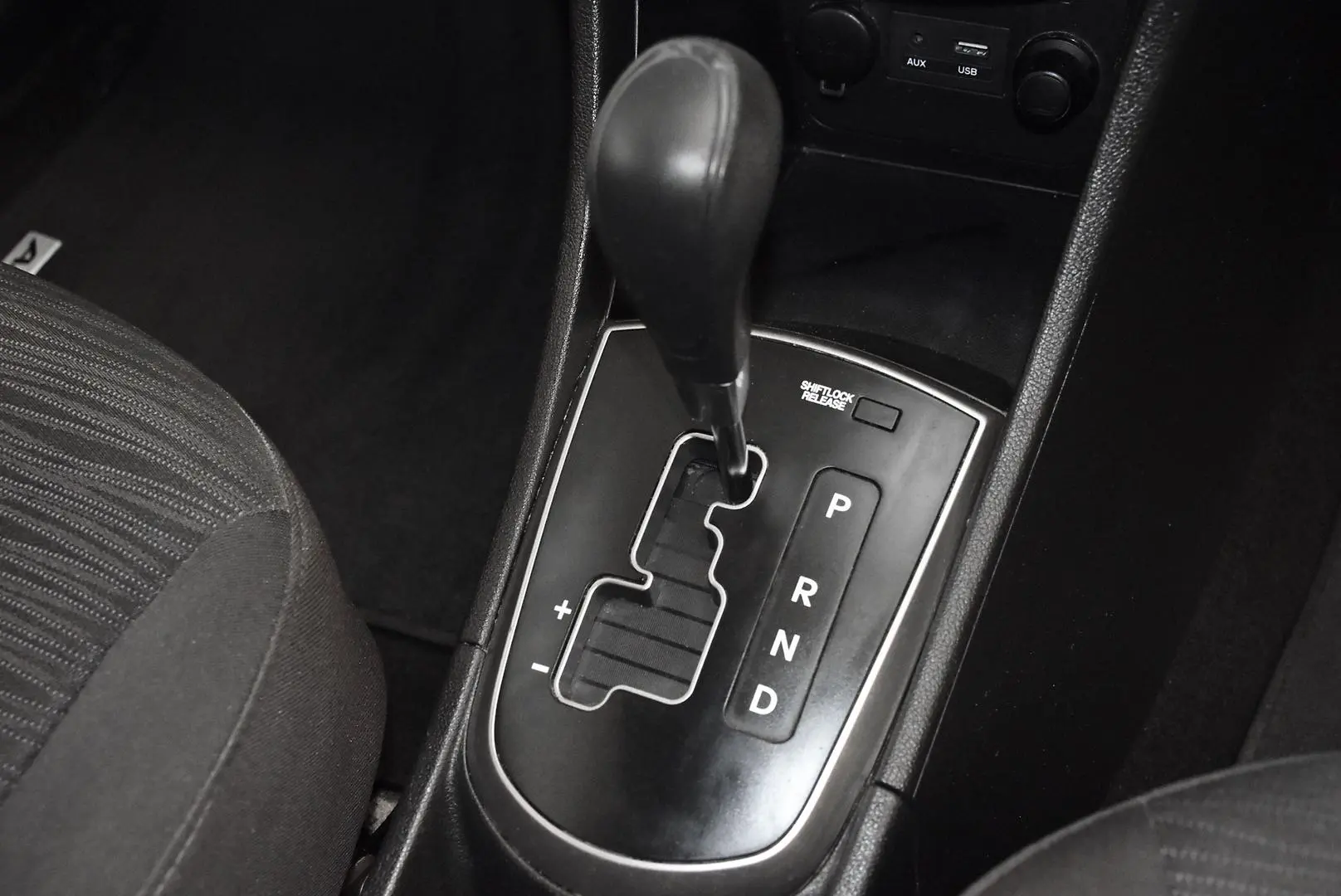 2016 Hyundai Accent Gallery Image 12