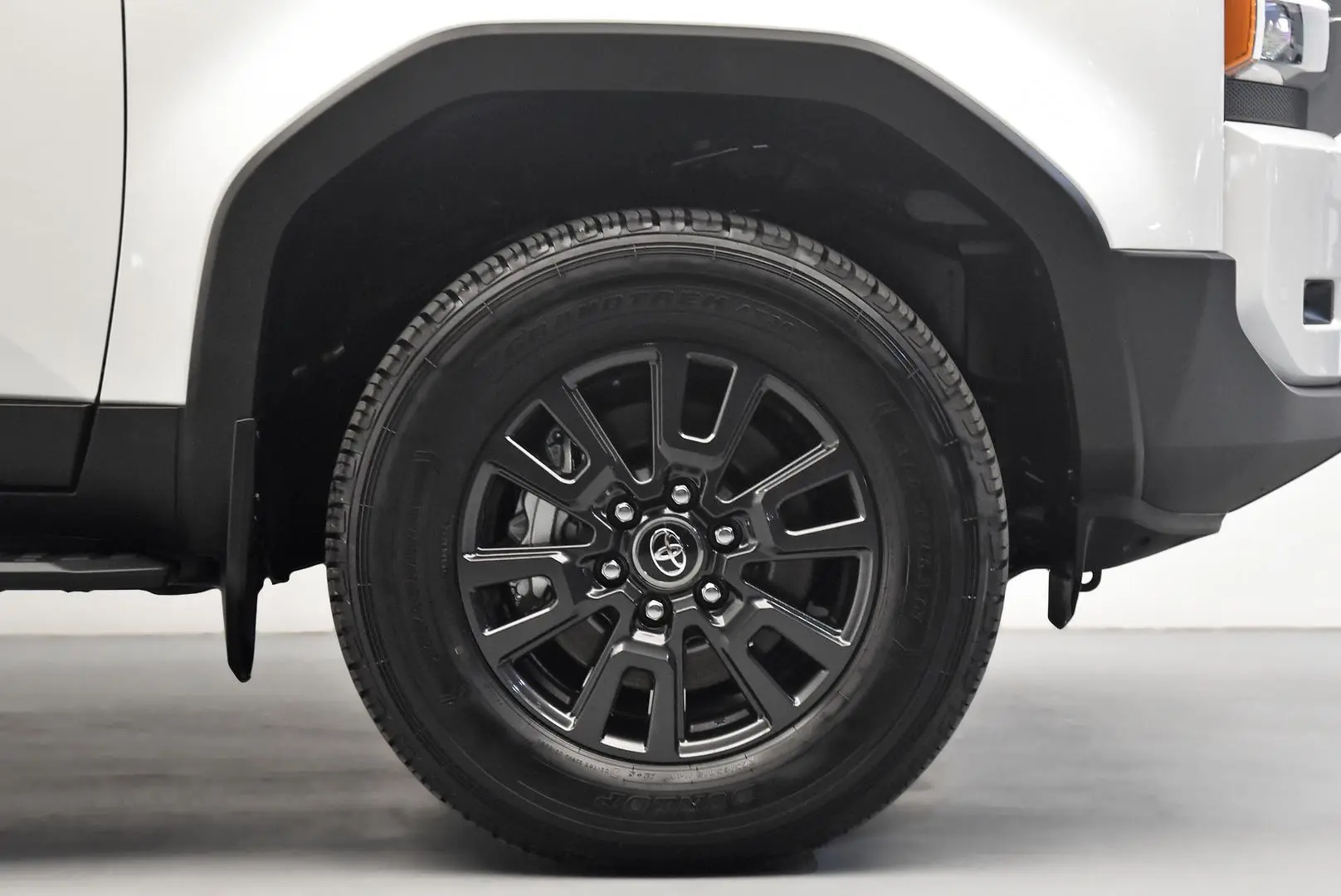 2024 Toyota Landcruiser Prado Gallery Image 24