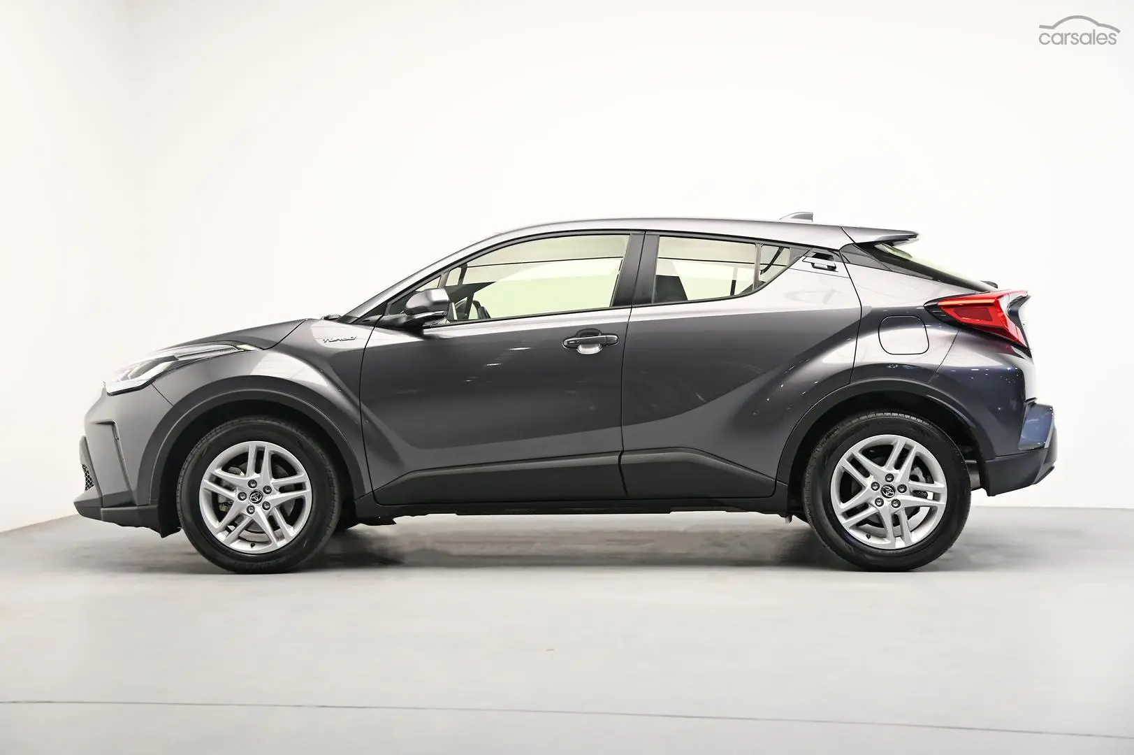 2022 Toyota C-HR Image 4