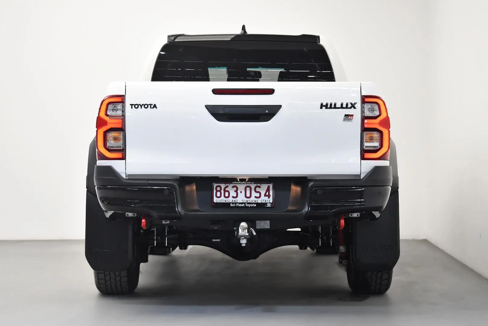 2025 Toyota Hilux Gallery Image 6