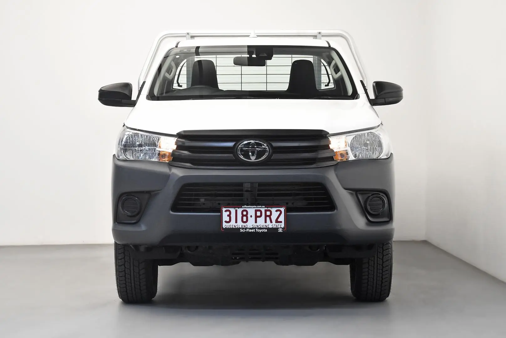 2023 Toyota Hilux Gallery Image 2