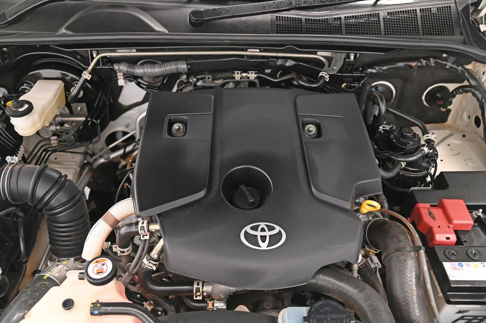 2024 Toyota Hilux Gallery Image 19