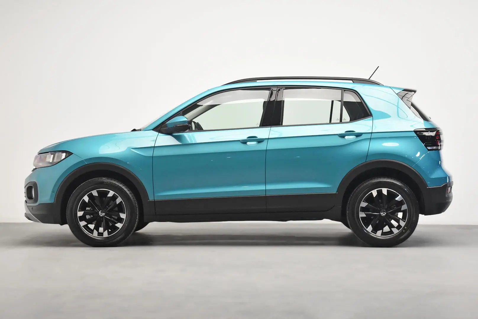 2021 Volkswagen T-Cross Gallery Image 4