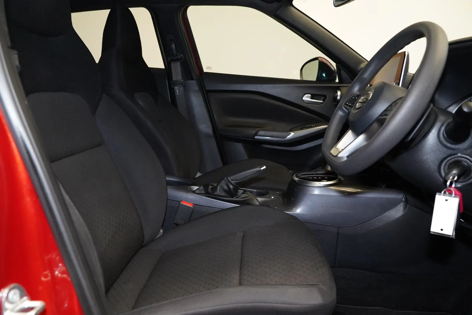 2020 Nissan JUKE Gallery Image 22