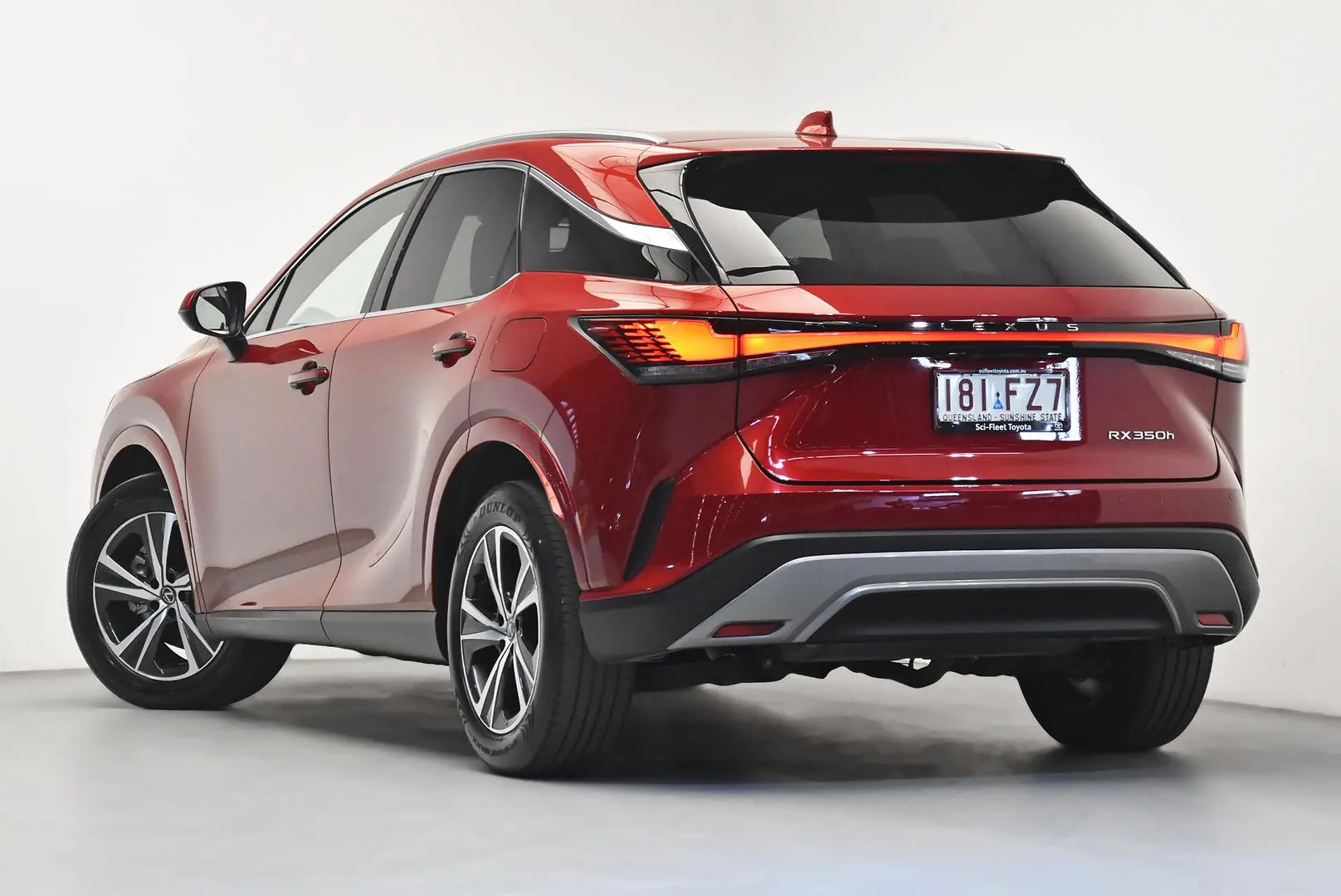 2023 Lexus RX Gallery Image 5