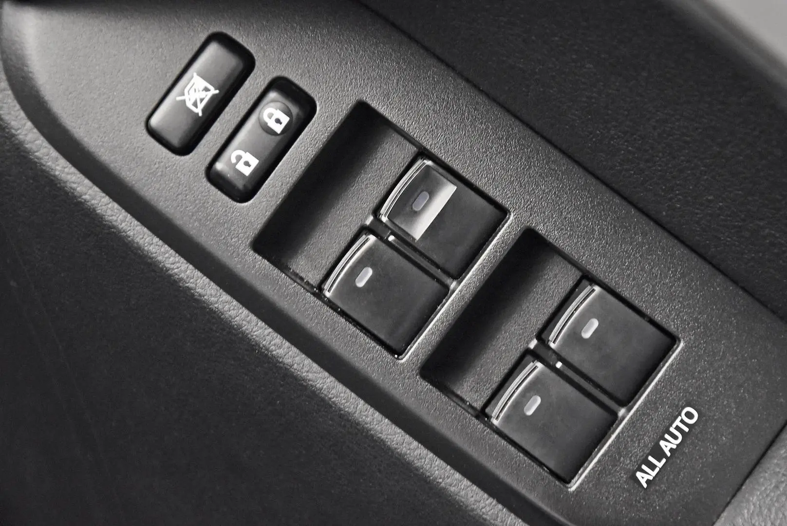 2019 Toyota Landcruiser Prado Gallery Image 11