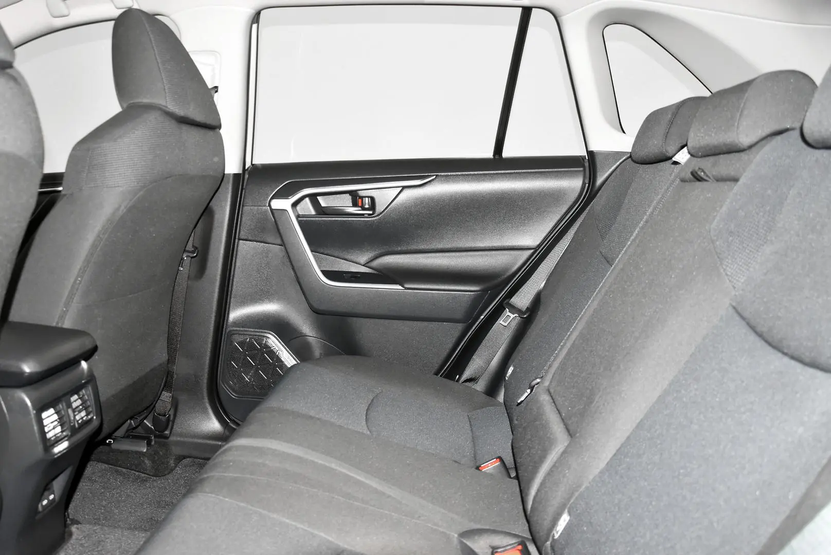 2024 Toyota RAV4 Gallery Image 19