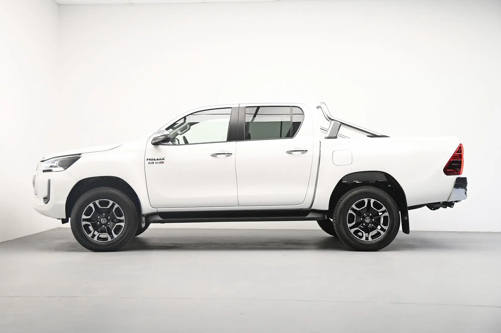 2023 Toyota Hilux Gallery Image 4