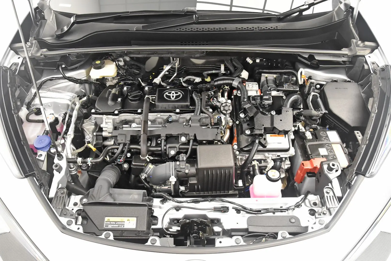 2023 Toyota C-HR Gallery Image 21